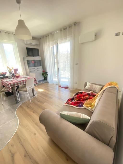 Il Giardino Dei Ciliegi Apartment Colico Ngoại thất bức ảnh